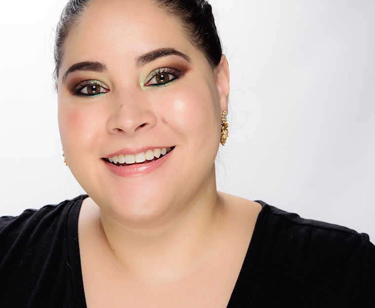 MAC In the Spirit Extra Dimension Skinfinish