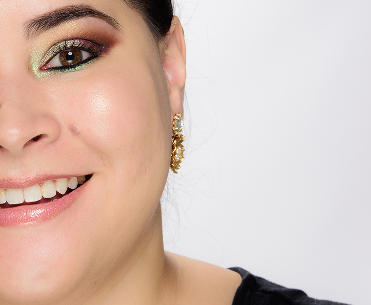 MAC In the Spirit Extra Dimension Skinfinish