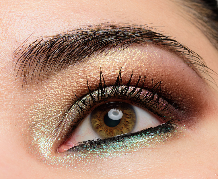 MAC Right Before Your Eyes Shadeshifter Duochrome Eyeshadow