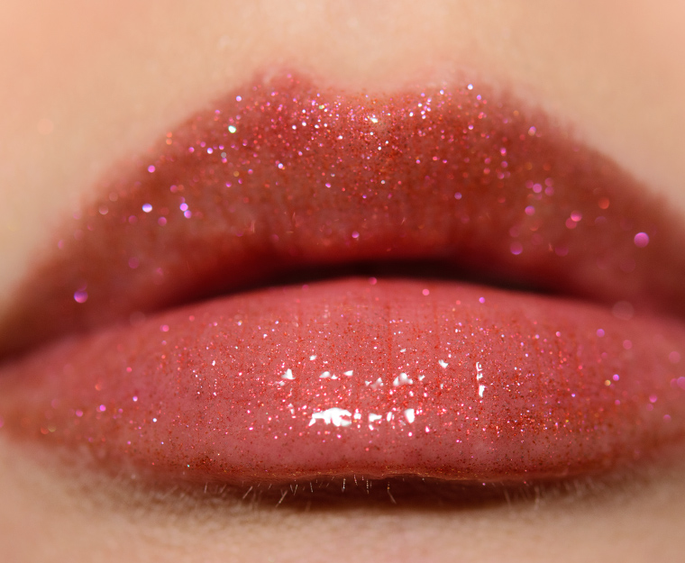 <p class="text-center">MAC Ruby Taboo Lipglass</p>