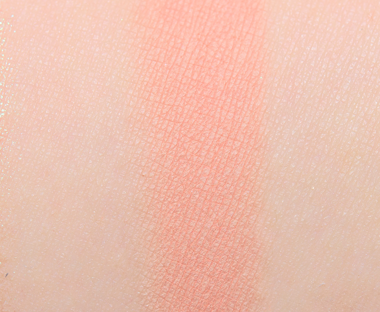 <p class="text-center">Urban Decay Gadget 24/7 Eyeshadow</p>