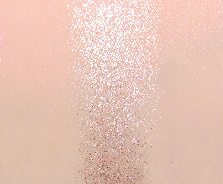 <p class="text-center">Urban Decay Not a Bot 24/7 Eyeshadow</p>