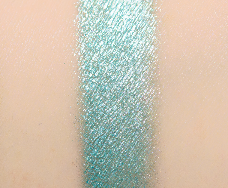 <p class="text-center">Ace Beaute Bayberry Eyeshadow</p>