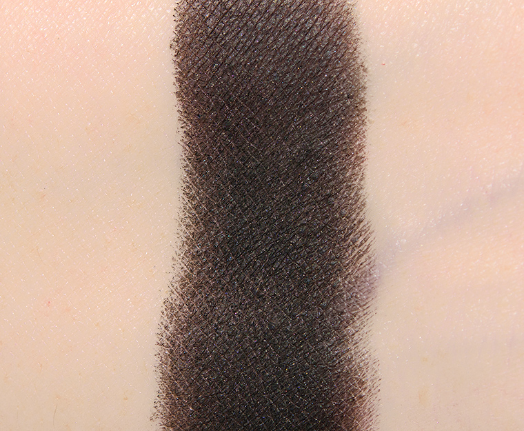 <p class="text-center">Ace Beaute Black Out Pressed Pigment</p>