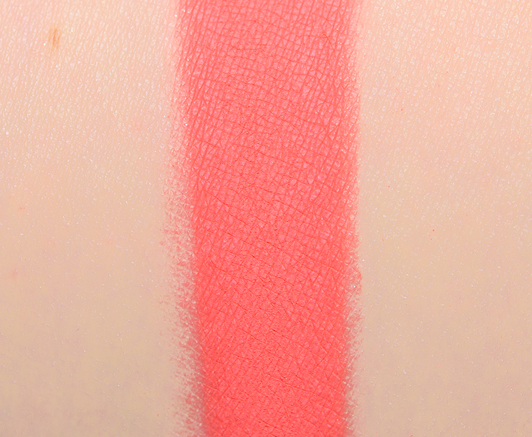 <p class="text-center">Ace Beaute Carnation Eyeshadow</p>