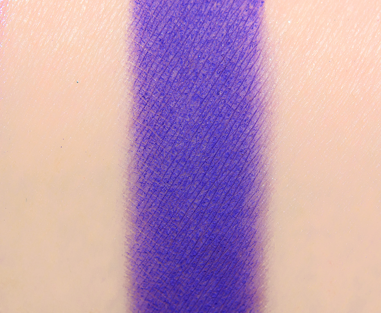 <p class="text-center">Ace Beaute Eve Pressed Pigment</p>