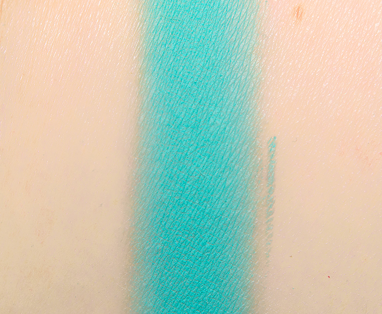 <p class="text-center">Ace Beaute Fiji Eyeshadow</p>