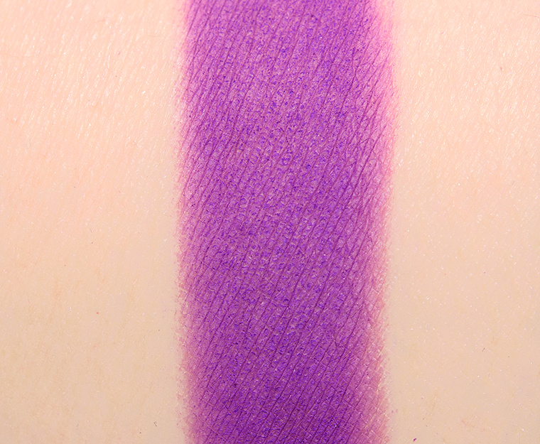 <p class="text-center">Ace Beaute Honeyberry Pressed Pigment</p>