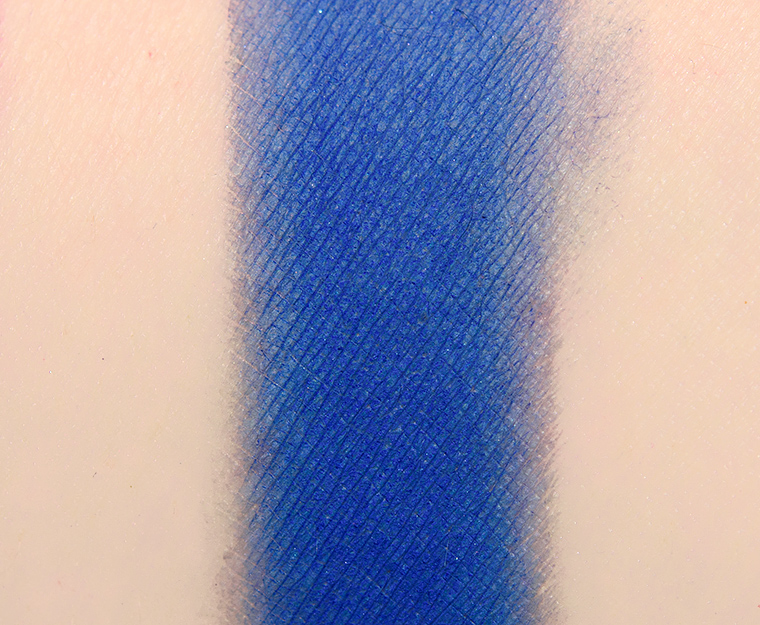 <p class="text-center">Ace Beaute Macaw Pressed Pigment</p>