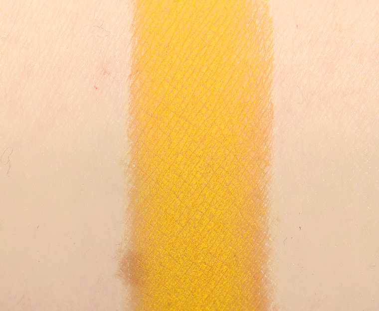 <p class="text-center">Ace Beaute Maize Pressed Pigment</p>