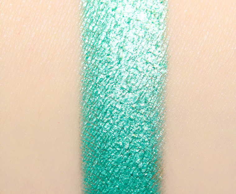 <p class="text-center">Ace Beaute Mykonos Eyeshadow</p>