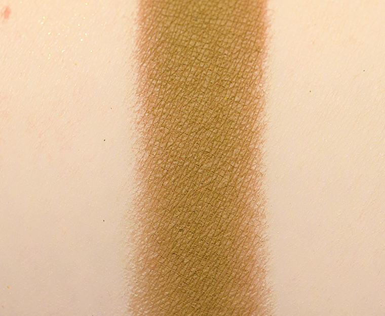 <p class="text-center">Ace Beaute Palm Tree Pressed Pigment</p>