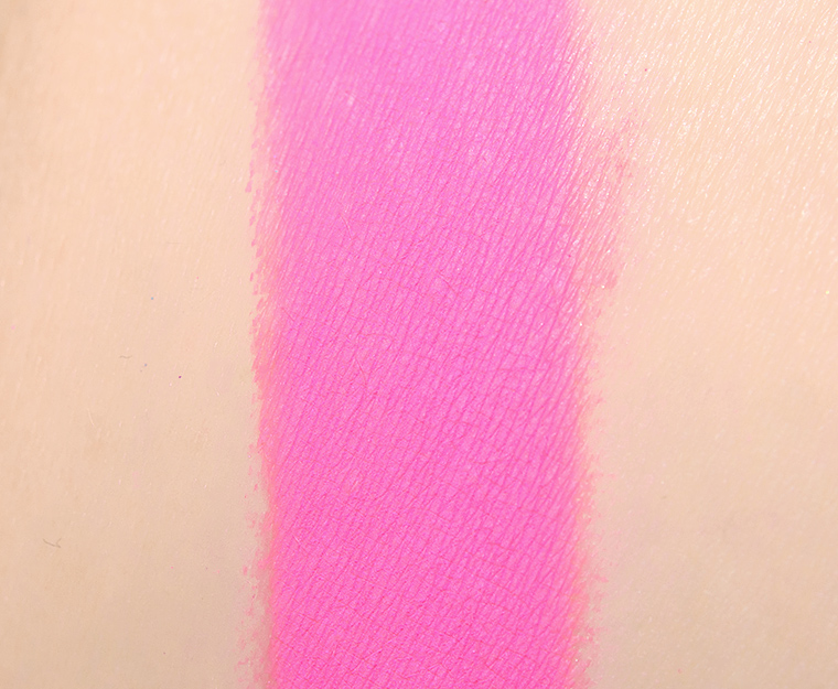 <p class="text-center">Ace Beaute Rosefinch Pressed Pigment</p>