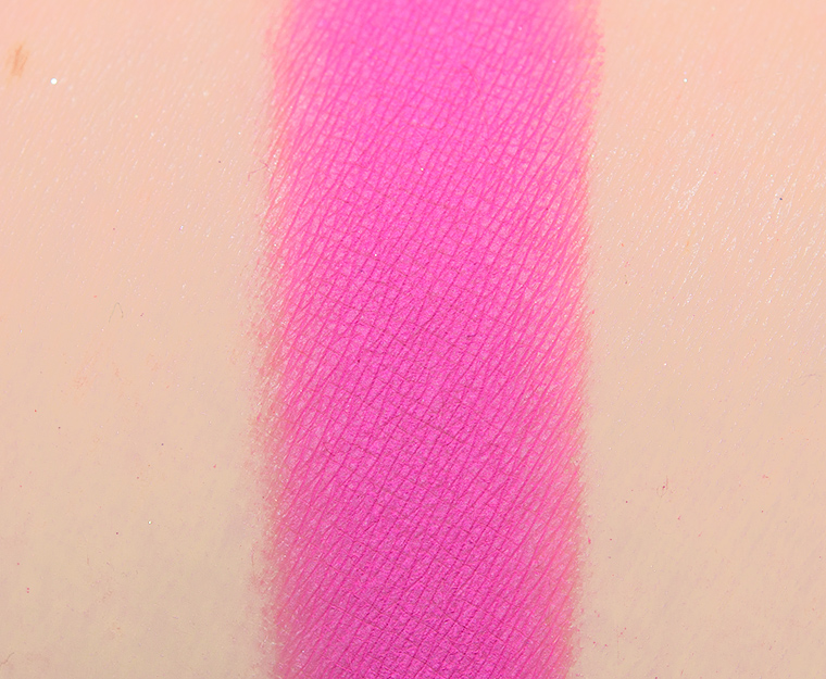 <p class="text-center">Ace Beaute Starling Pressed Pigment</p>