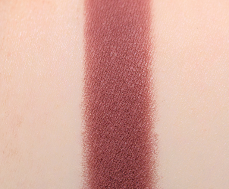 <p class="text-center">Huda Beauty Aura Eyeshadow</p>