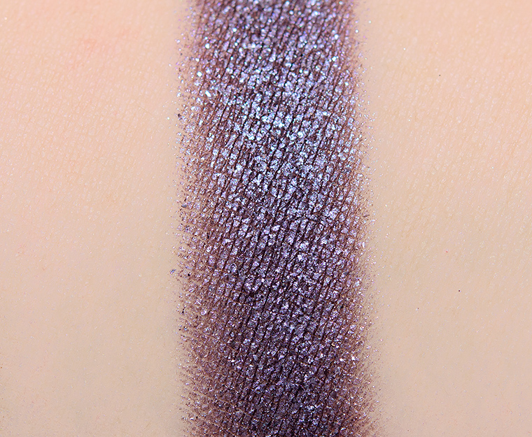 <p class="text-center">Huda Beauty Empowered Eyeshadow</p>