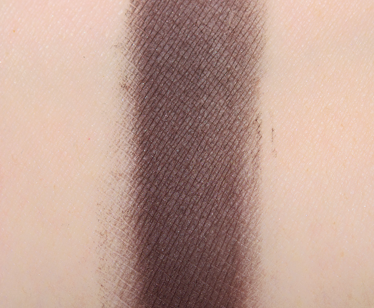 <p class="text-center">Huda Beauty Mantra Eyeshadow</p>