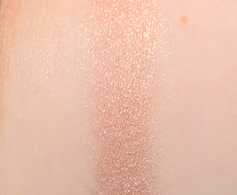 <p class="text-center">Huda Beauty Quartz Eyeshadow</p>