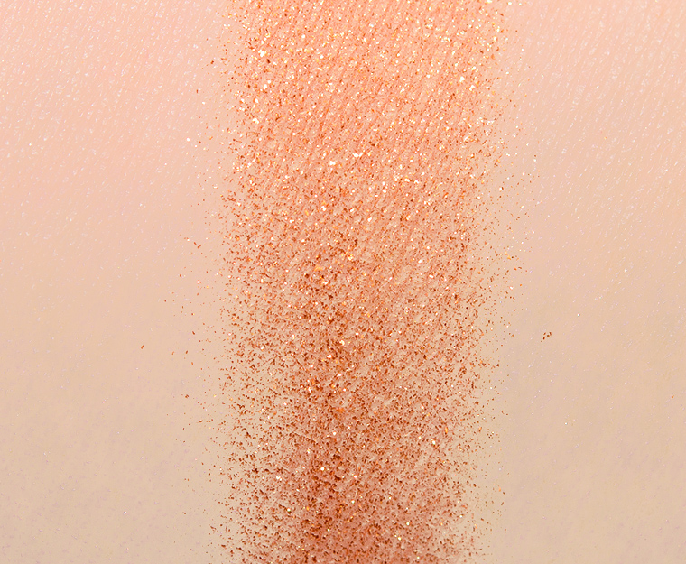 <p class="text-center">Makeup by Mario N10 Shimmer Topper Eyeshadow</p>