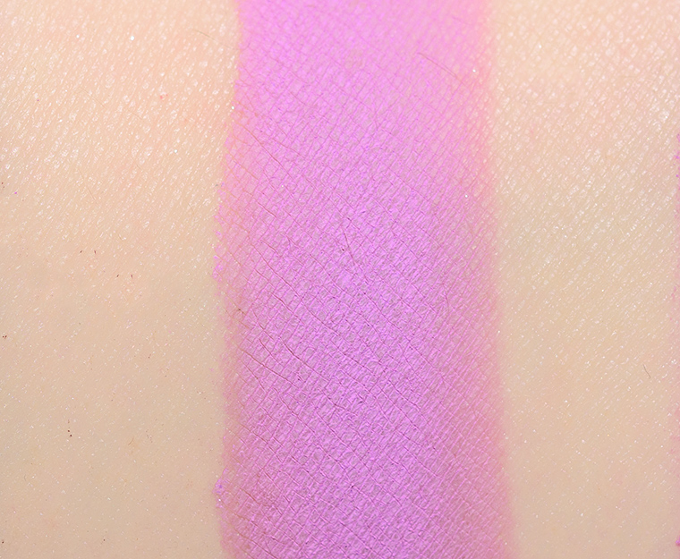 <p class="text-center">Kaleidos Wisteria Eyeshadow</p>