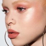 Model wears Sidechick