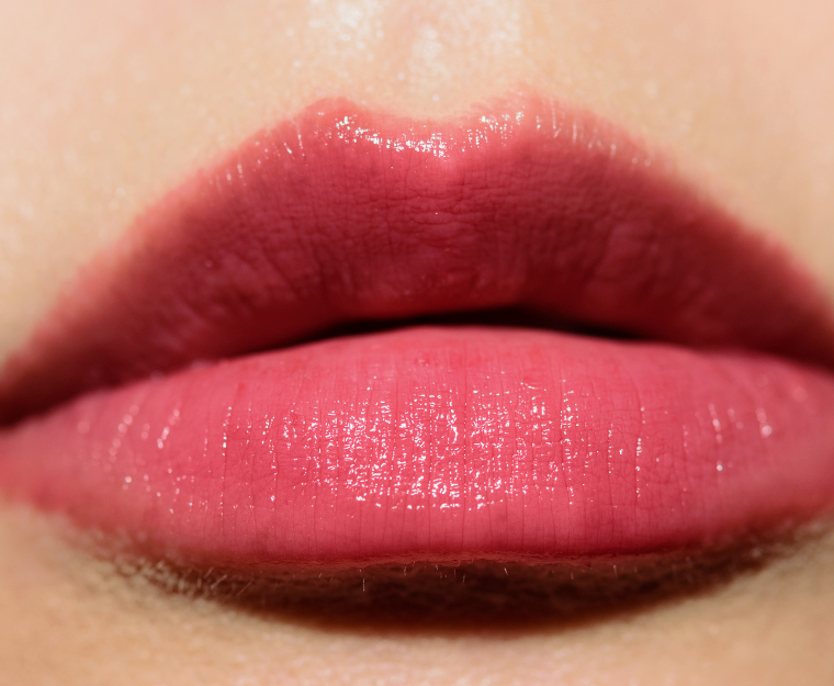 <p class="text-center">Chanel Red Camellia (1) No. 1 de Chanel Lip & Cheek Balm</p>