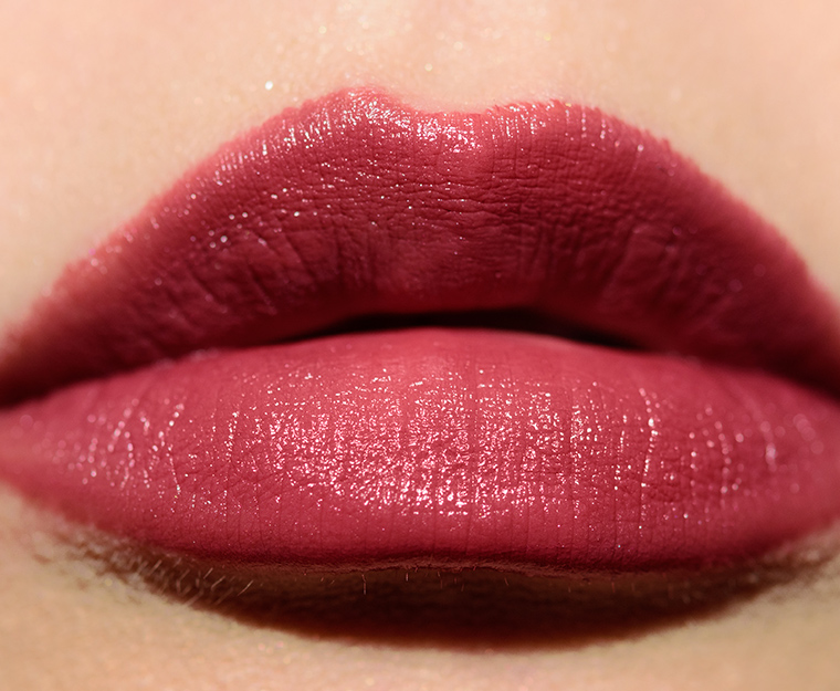 <p class="text-center">Lancome Delice de Figue (265) L'Absolu Rouge Cream Lipstick (2022)</p>