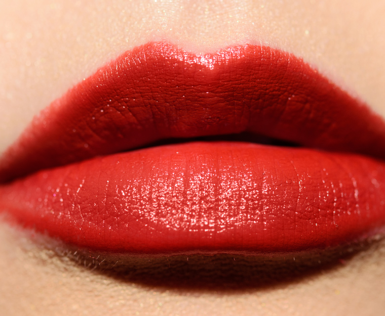 <p class="text-center">Lancome French Coeur (118) L'Absolu Rouge Cream Lipstick (2022)</p>