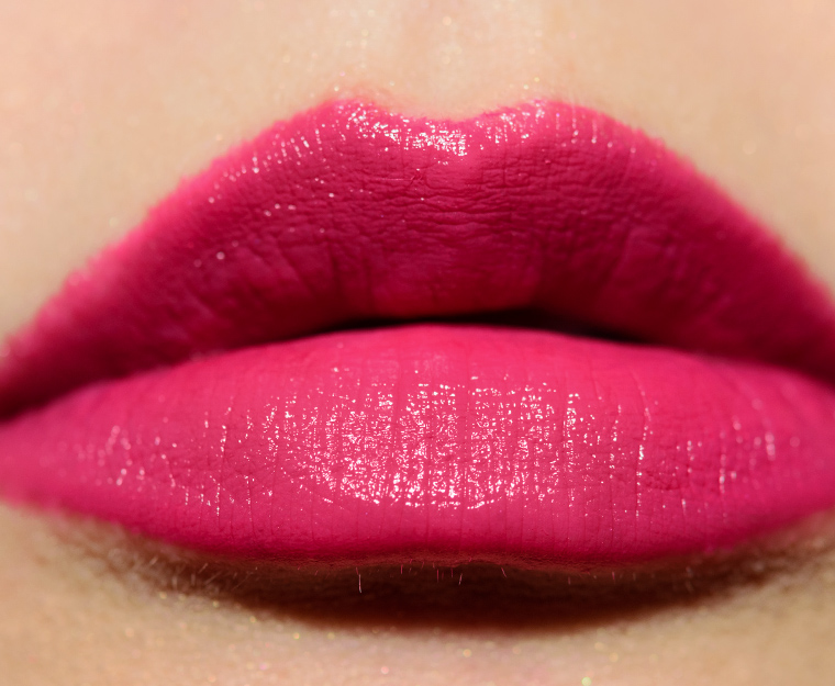 <p class="text-center">Lancome Paris S'eveille (366) L'Absolu Rouge Cream Lipstick (2022)</p>