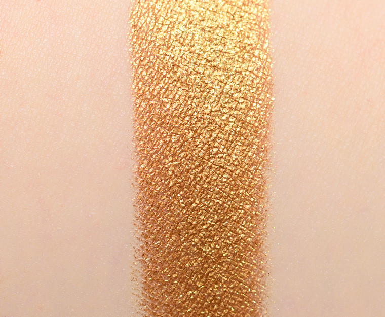<p class="text-center">MAC Born to Rule Dazzleshadow Extreme</p>