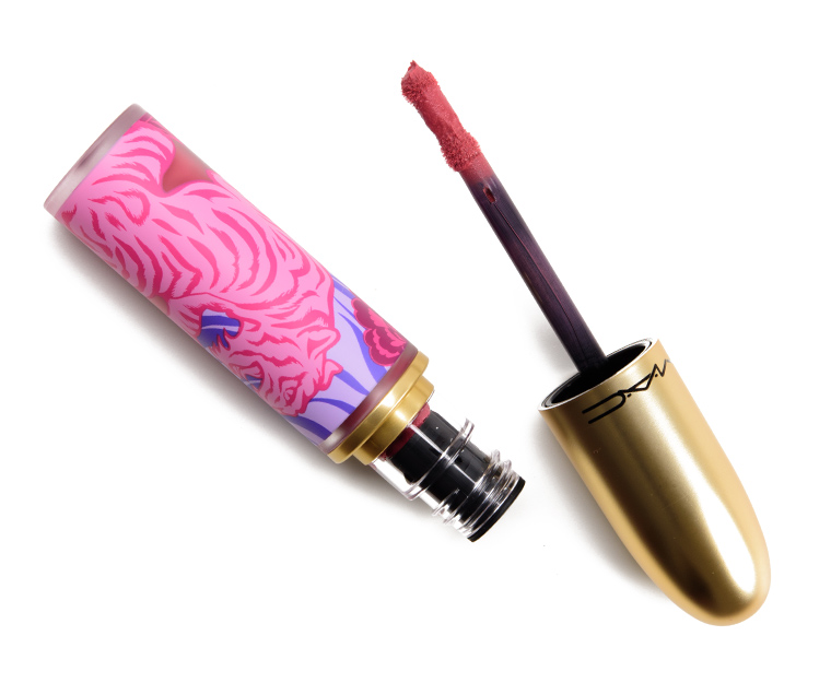 <p class="text-center">MAC Fortune Tell Me Powder Kiss Liquid Lipcolour</p>