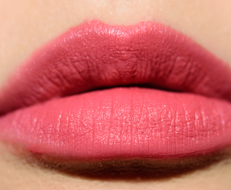 <p class="text-center">MAC Fortune Tell Me Powder Kiss Liquid Lipcolour</p>