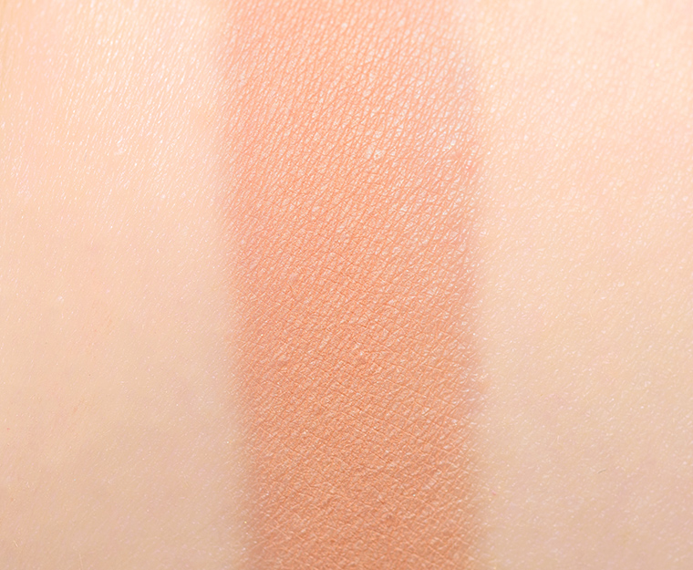 <p class="text-center">MAC Shell We Celebrate Powder Kiss Soft Matte Eyeshadow</p>
