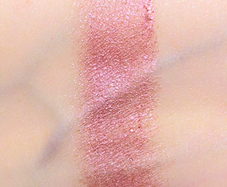 <p class="text-center">MAC Supreme Harmony Dazzleshadow Extreme</p>