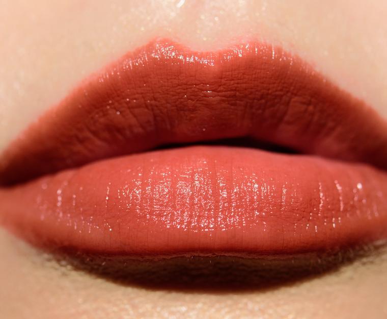 <p class="text-center">ColourPop Museum Date Glowing Lip</p>