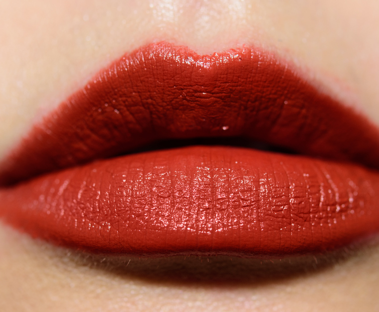 <p class="text-center">Fenty Beauty Grill Mast'r Icon Semi-Matte Lipstick</p>