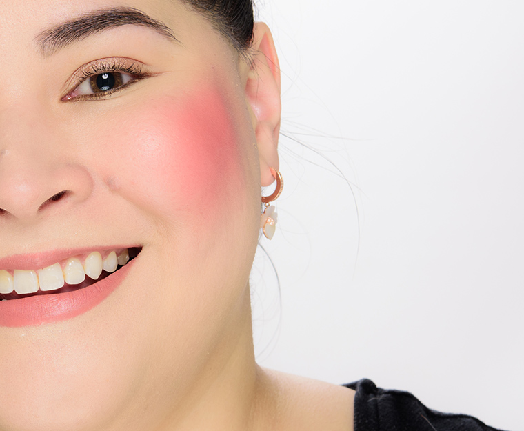 Iconic London Coral Glow (Left) Silk Glow Blush