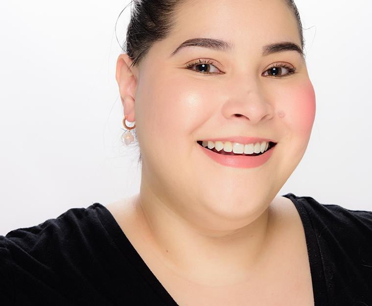 Iconic London Rose Glow (Right) Silk Glow Highlighter