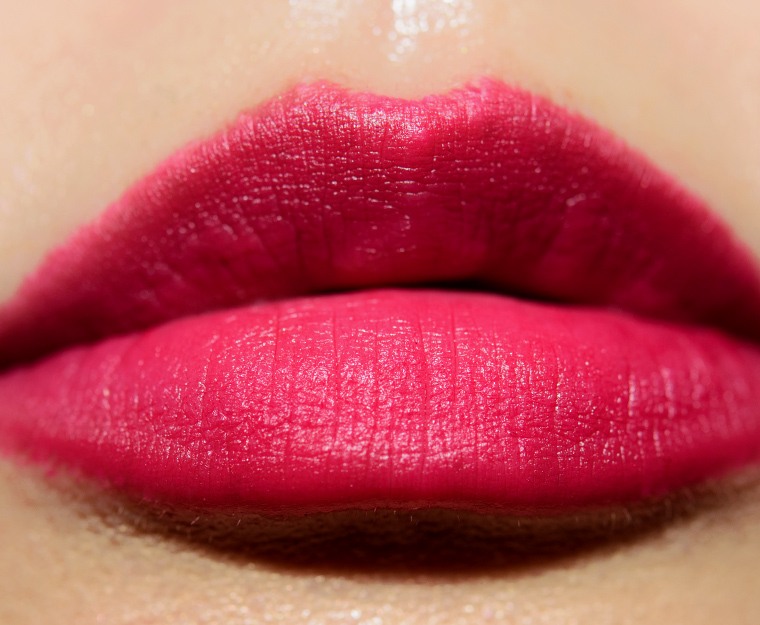<p class="text-center">Tom Ford Beauty Rose de Russie Satin Matte Lip Color</p>