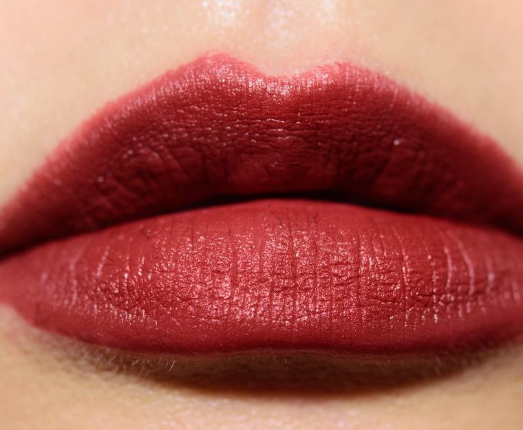 <p class="text-center">YSL Unconventional Nude (312) The Slim Velvet Radical Matte Lipstick</p>