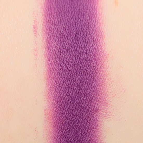 By Beauty Bay Glove Pressed Pigment