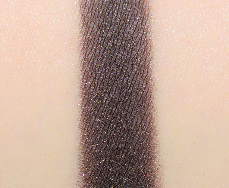 <p class="text-center">Byredo Calcite Eyeshadow</p>