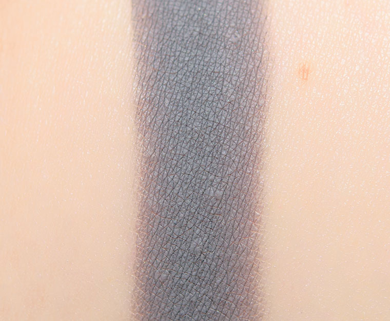 <p class="text-center">Kaleidos Black Jasmine (Diffuse) Eyeshadow</p>