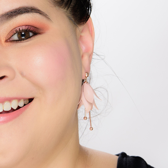 MAC Flowerescent Glow Play Blush Review & Swatches