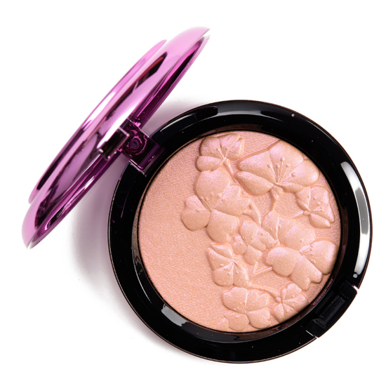 MAC Petallic Metallic Extra Dimension Skinfinish