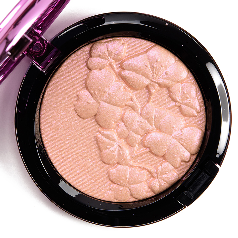 MAC Petallic Metallic Extra Dimension Skinfinish
