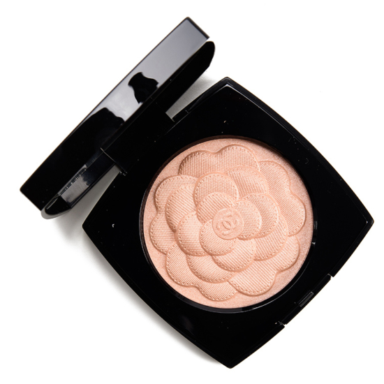 Chanel Reve de Camelia Illuminating Powder