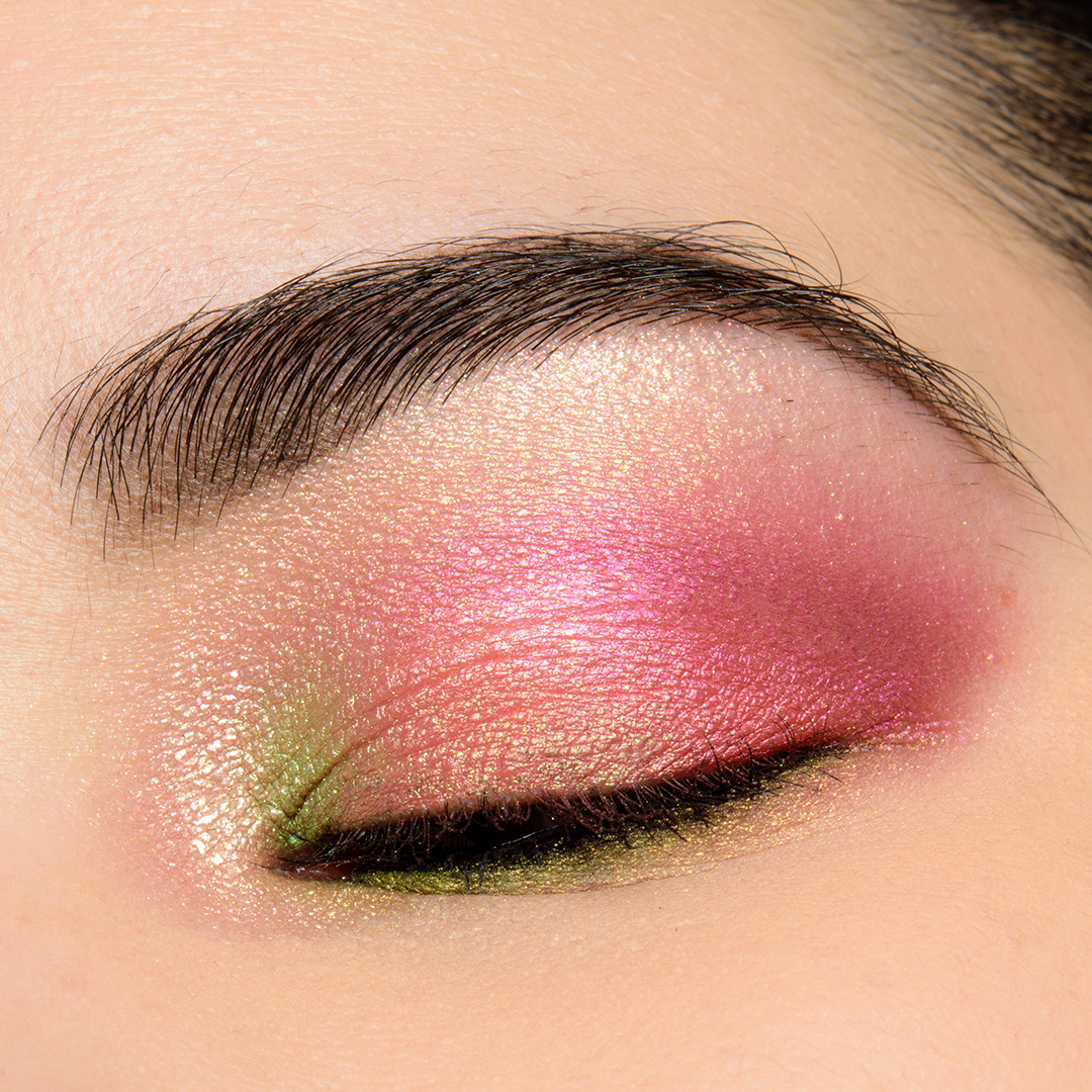 Clionadh Dragon Fruit Eyeshadow Palette