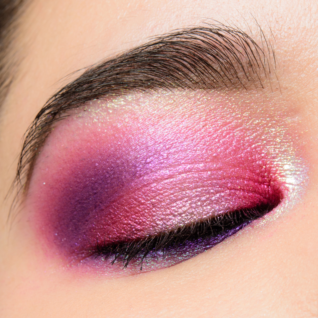 Clionadh Dragon Fruit Eyeshadow Palette