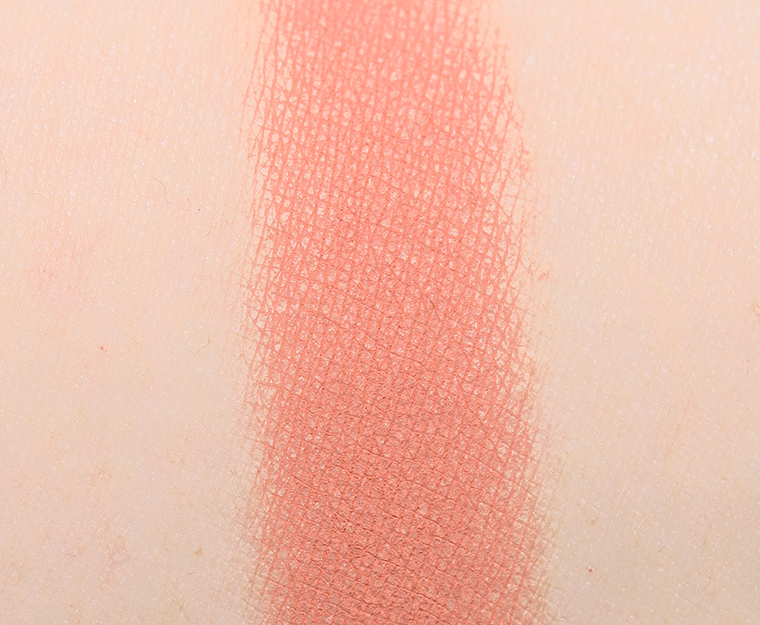 <p class="text-center">Kaja Mandarin Crumble Matte Eyeshadow</p>